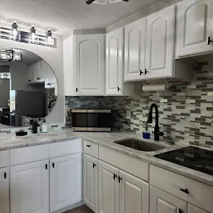 Modern Condo-daytona Daytona Beach